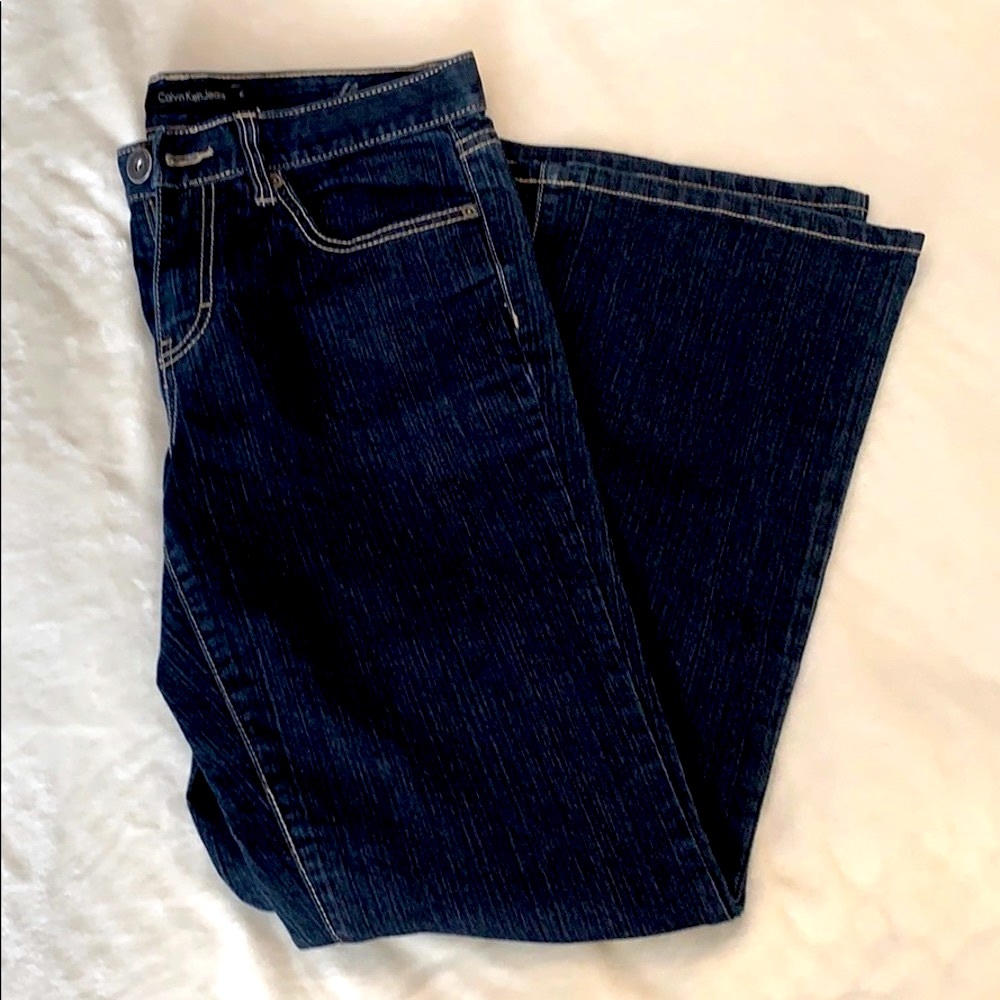 Calvin Klein flare jeans dark wash size 6
